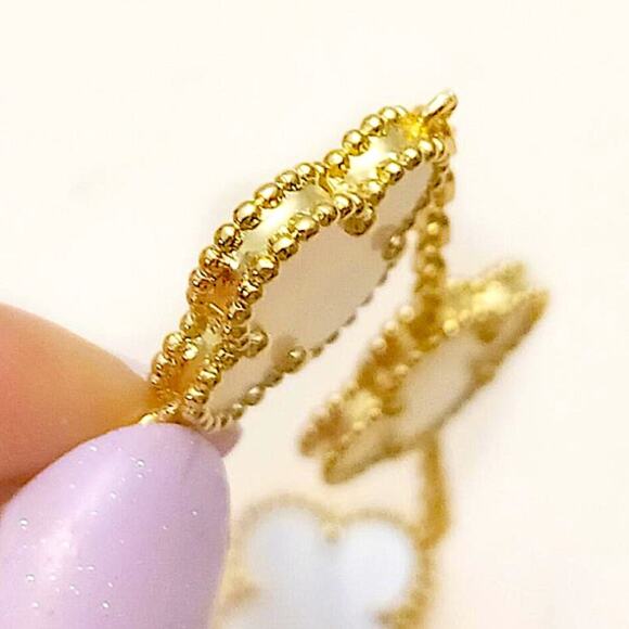 Gold Four Leaf Clover Bracelet Mother of Pearl Luxury - Picture 7 of 9